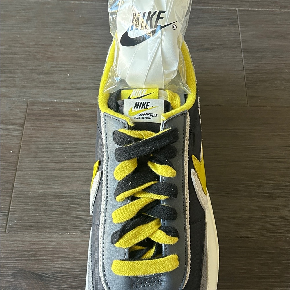 RARE Never Worn!
Nike x sacai x Undercover Collab 
LD Waffle

‘Bright Citron’ - Picture 4 of 5